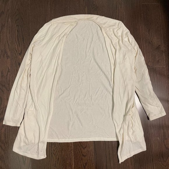 Ultra Soft Long Off-White 2 Pocket Open Cardigan - Picture 2 of 3